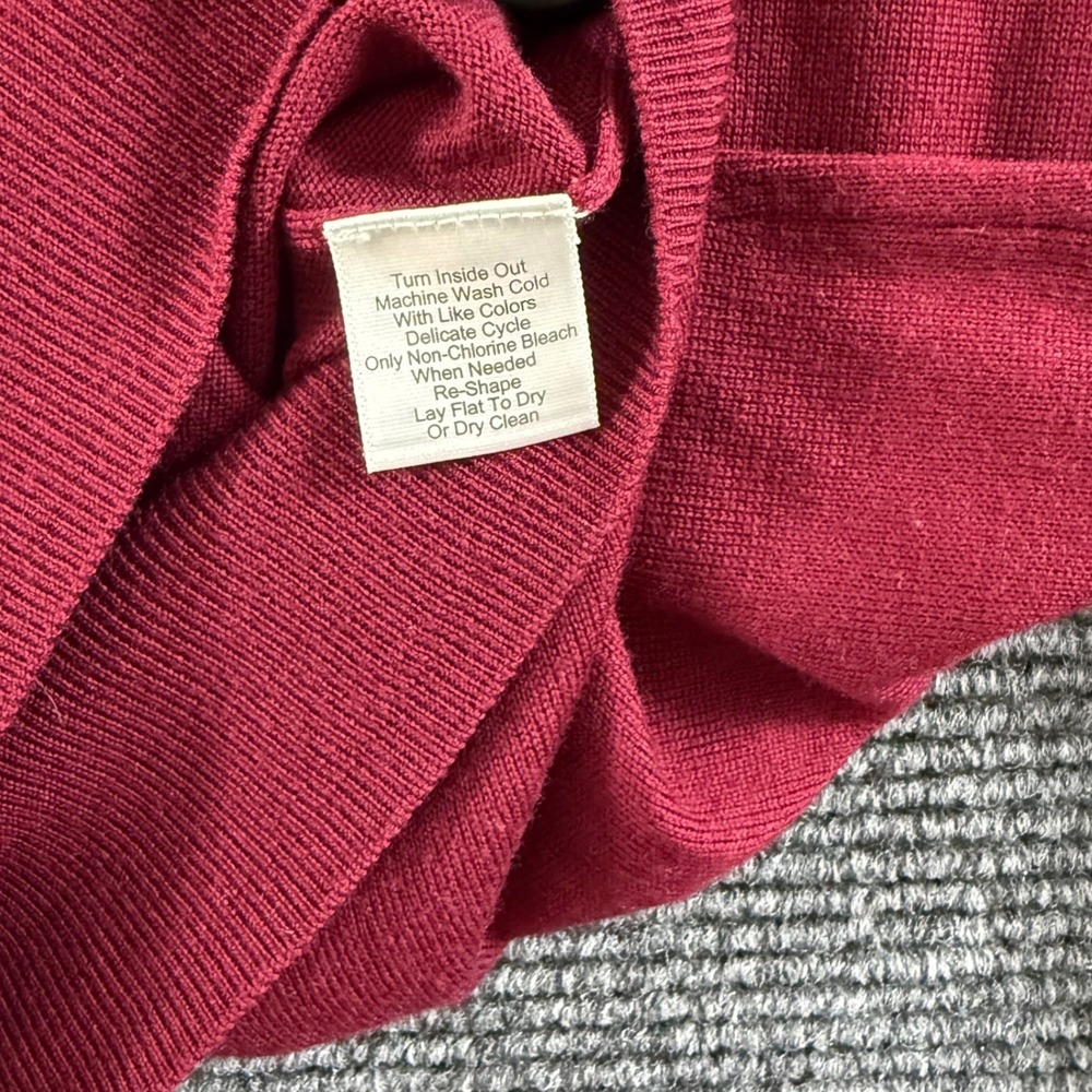 Jos A Bank V-Neck Sweater Large Burgandy 100% Merino Wool Traveler Pullover Red - Picture 4 of 7